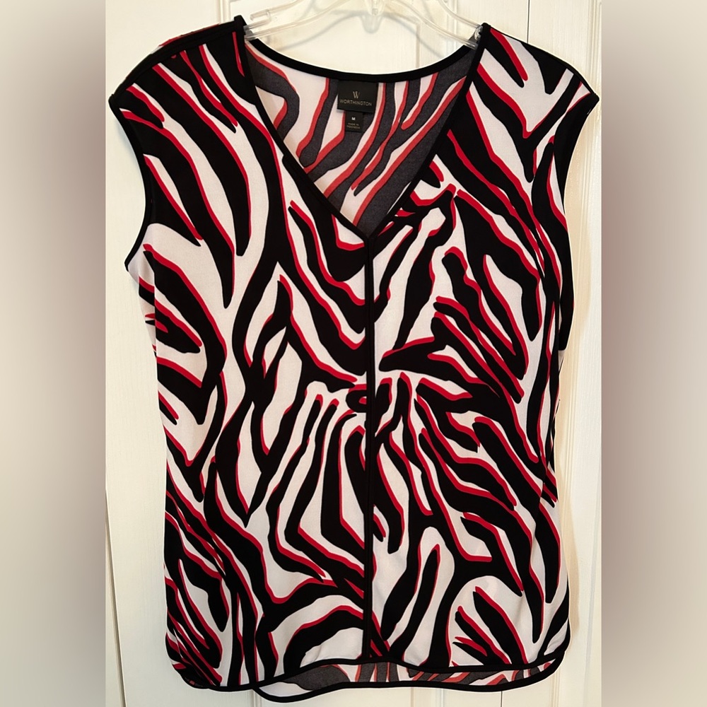 Worthington: Black/red/white top with black trim, size M